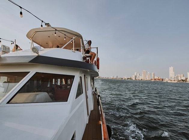 Tour Atardecer Por La Bahía En Sibarita Embarcación Master - Cartagena 17