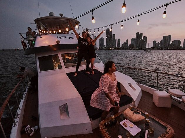 Tour Atardecer Por La Bahía En Sibarita Embarcación Master - Cartagena 9