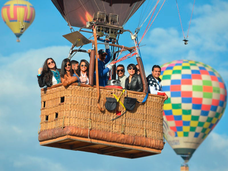 VUELO EN GLOBO - TEOTIHUACÁN ZONA ARQUEOLÓGICA + BASILICA