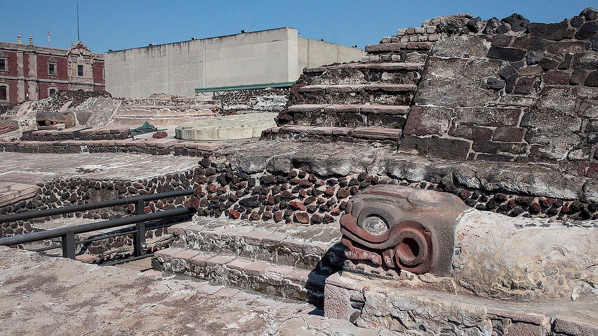 VUELO EN GLOBO - TEOTIHUACÁN ZONA ARQUEOLÓGICA + BASILICA