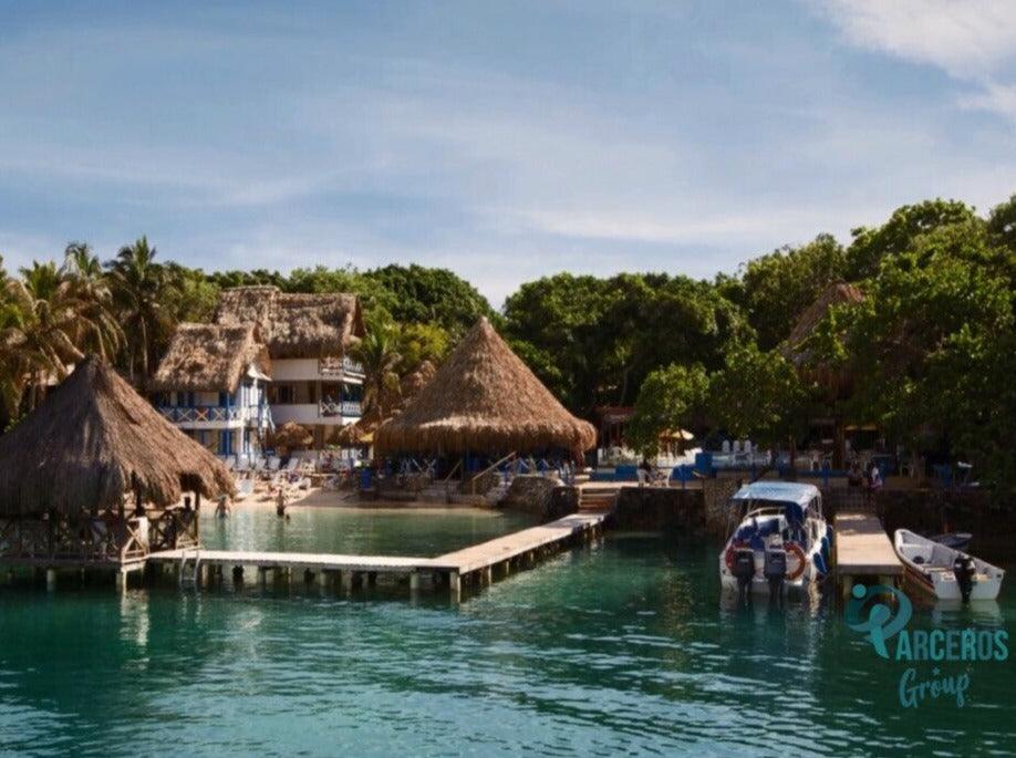 Dia De Playa En La Isla Del Sol - Cartagena 19