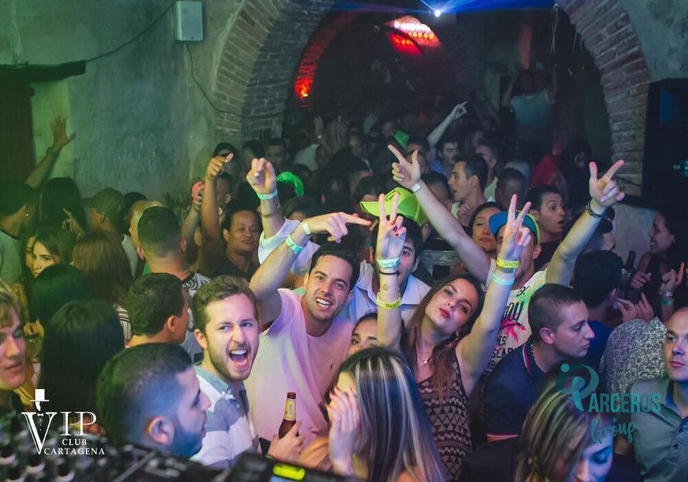 Recorrido Nocturno En Chiva Rumbera - Cartagena 7