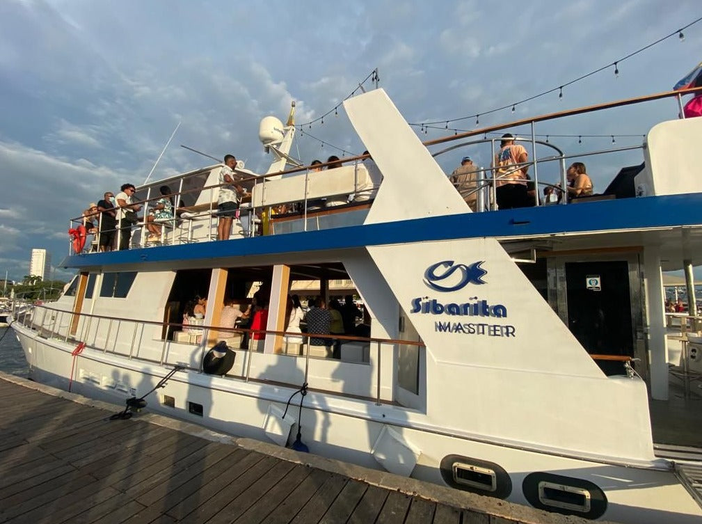 Tour Atardecer Por La Bahía En Sibarita Embarcación Master - Cartagena 5